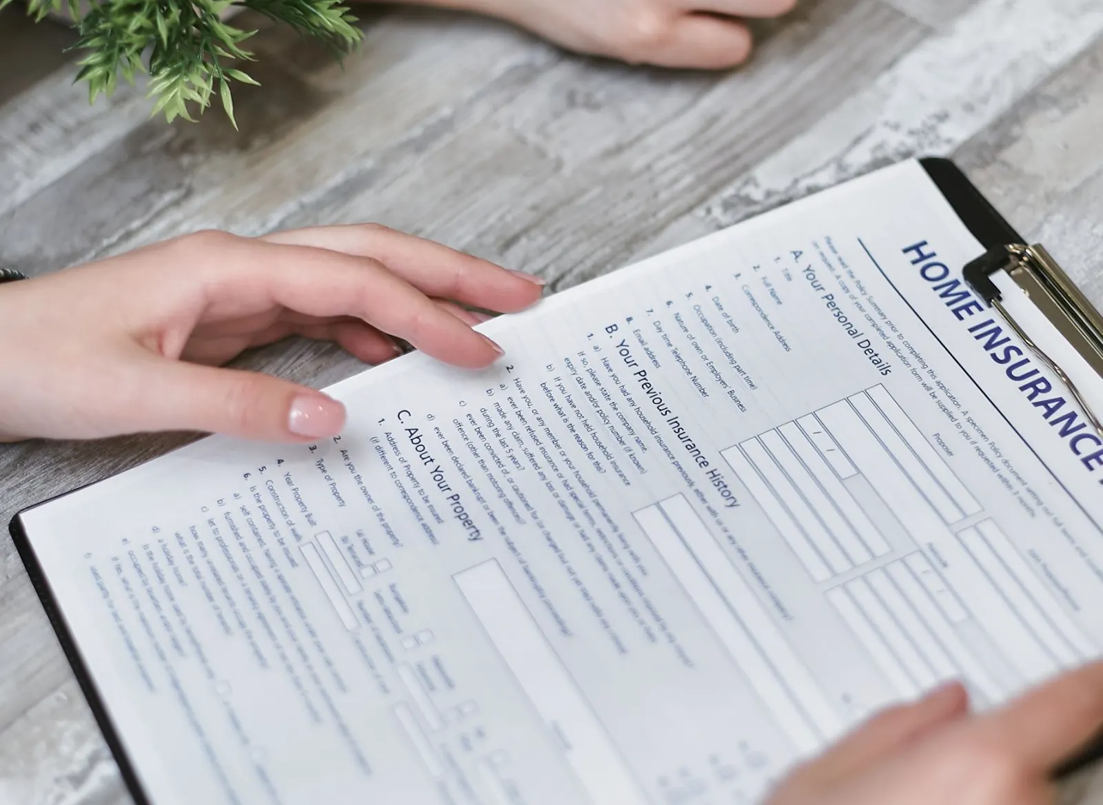 Kişinin karar metnindeki başvuru açıklamasını resmî bilgilerle karşılaştırması
